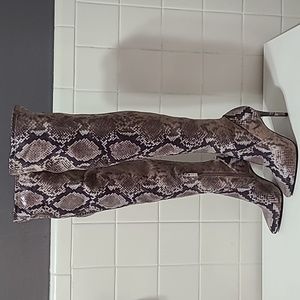 Jessica Simpson above the knee python boots size 5.1/2  M36
